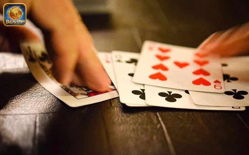 Quy tắc đánh phỏm không giống với game bài khác